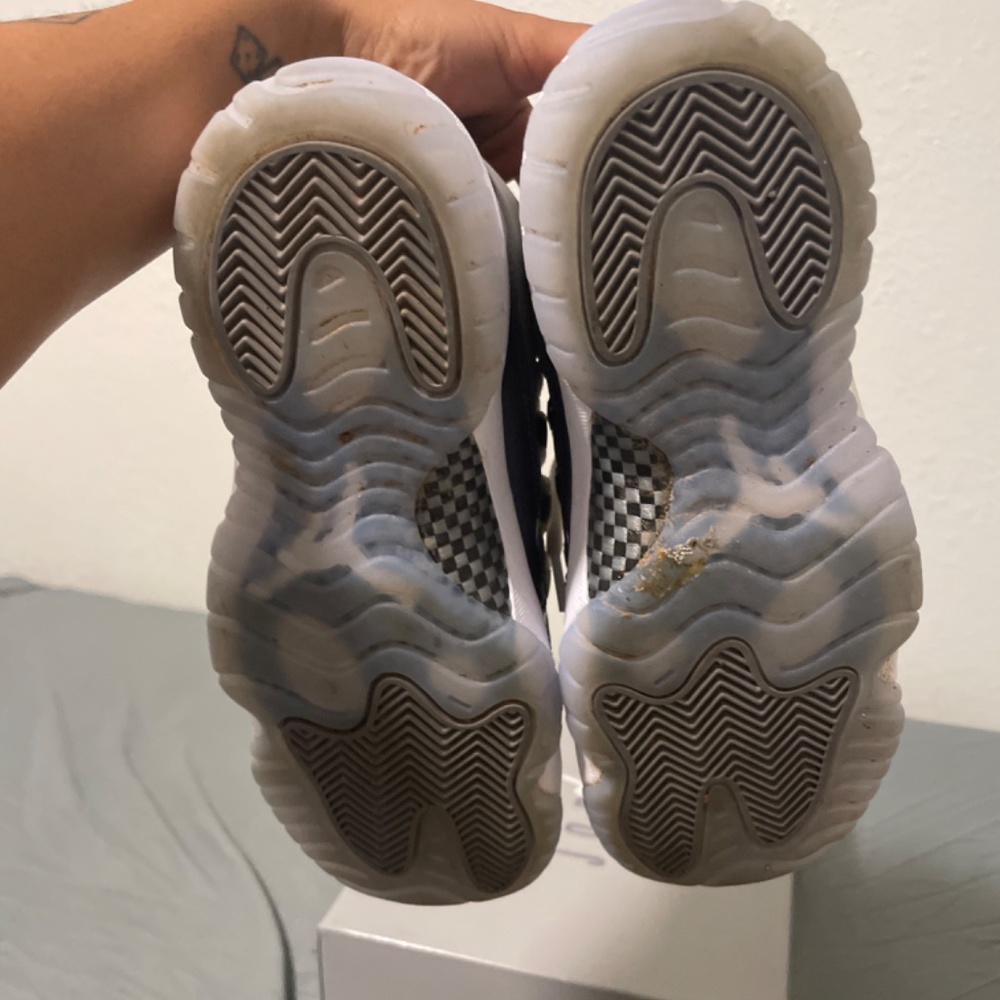 Air Jordan 11 Retro (GS) - Picture 10 of 10